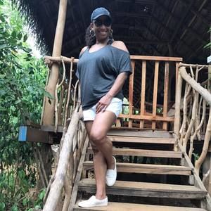 Meet your Posher, Toni